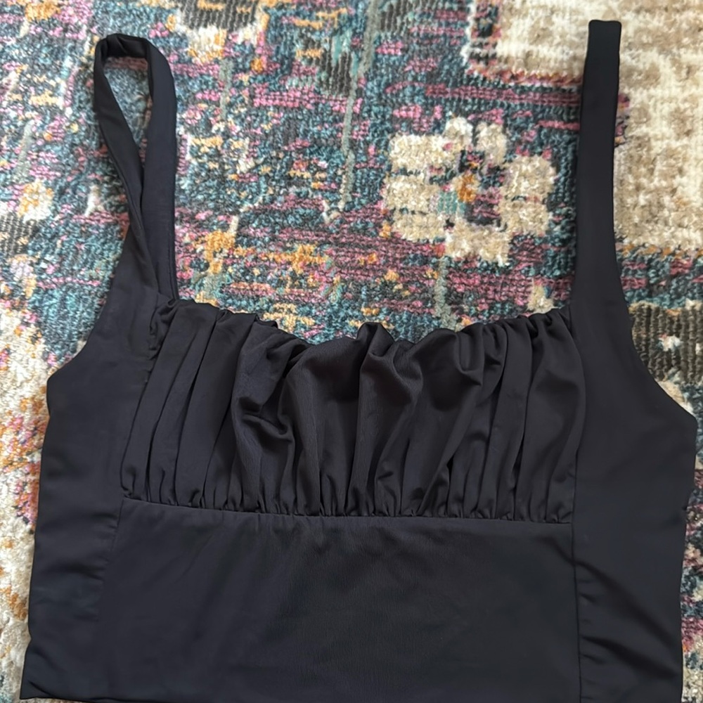 Rebelflow crop top